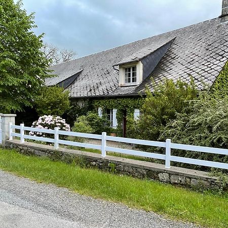 Une Pause En Correze Sarroux Buitenkant foto